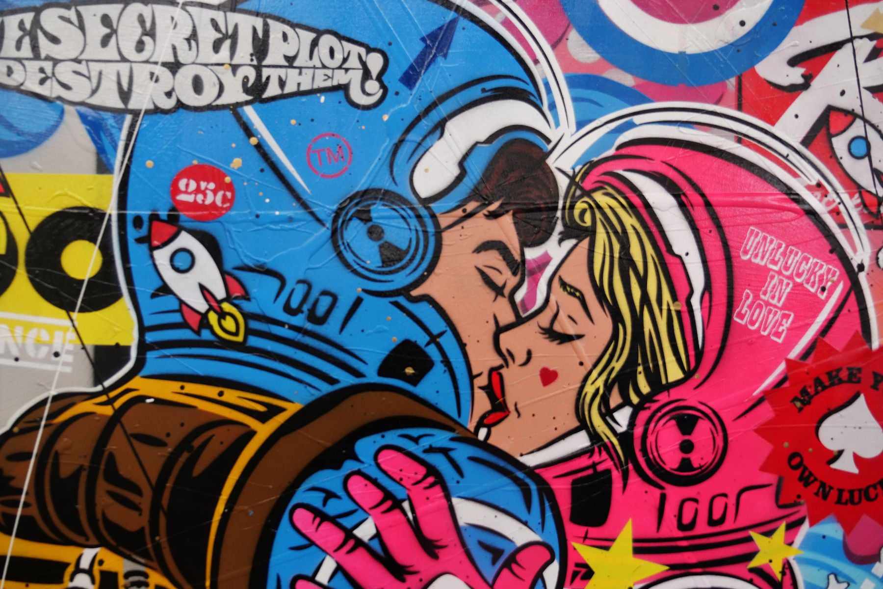 Rogue Love 160cm x 100cm Space Cadets Kissing Textured Urban Pop Art Painting (SOLD)