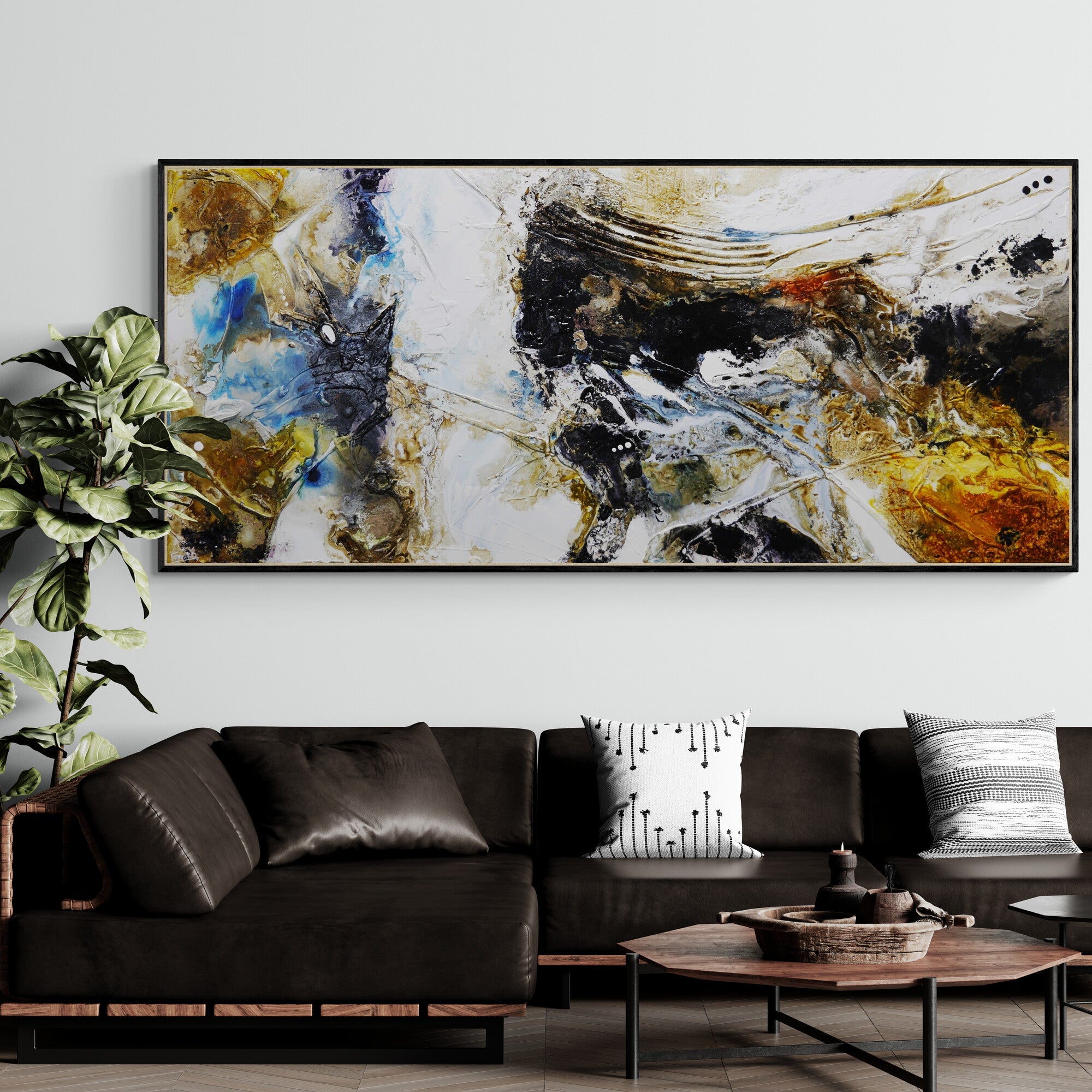 large-leather-corner-sofa-in-lounge_3.jpg